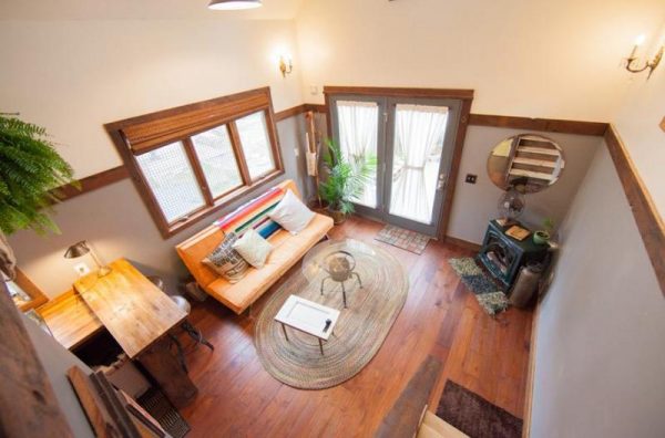 TRANSFORMAN UN GARAJE EN UNA PEQUEÑA CASA - Construir TV