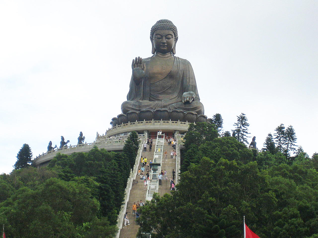 Isla de Lantau, Gran Buda y deflines rosados
